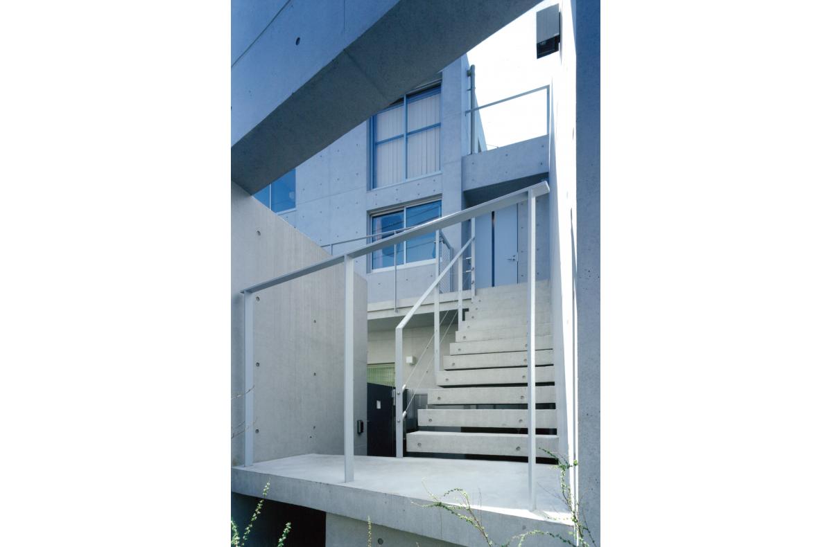 　屋外階段　